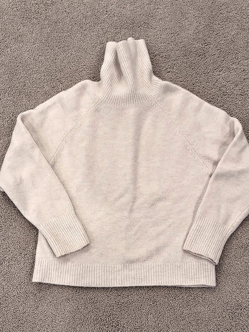Zara Girls Turtleneck Sweater Size 11-12 Like New